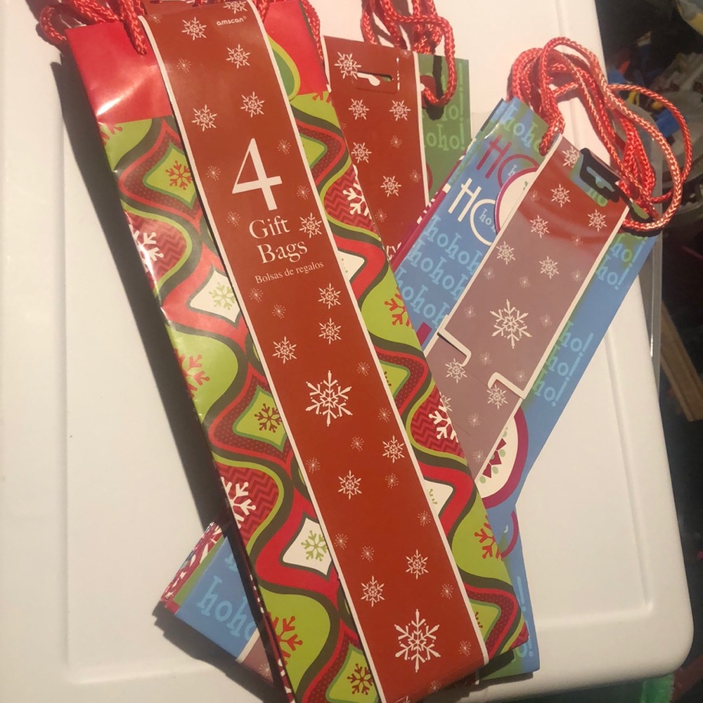 12Christmas gift bags